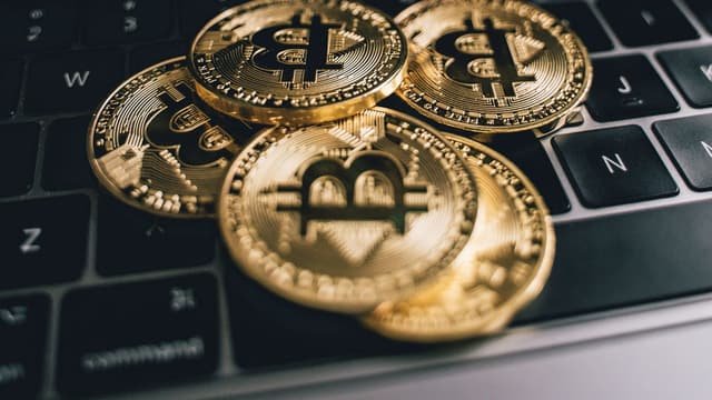 Como Investir em Criptomoedas: Guia Completo para Começar com Segurança