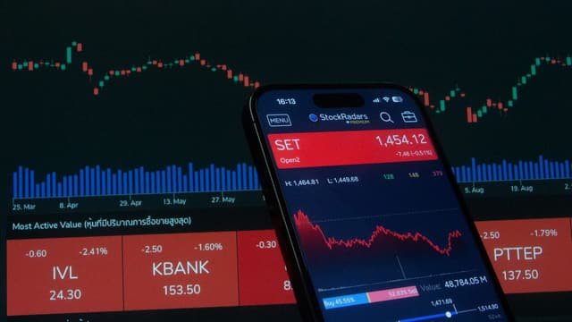 Executivos de IA alertam sobre riscos; mercado teme queda em ações de semicondutores